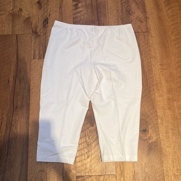 Basic Editions Woman’s White Capri Leggings Size XL - Picture 5 of 6